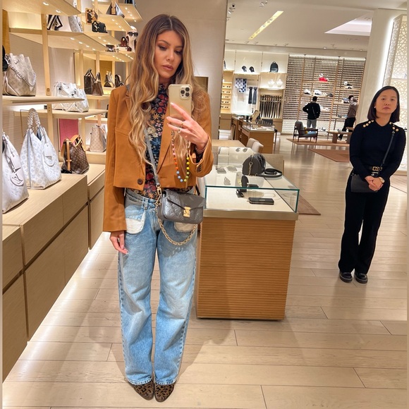 😊 MY LIVE SHOWS Notification ❤️ Smash the heart ❤️ Like to be notified - Picture 7 of 9